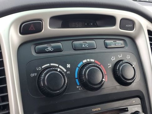 Used 2006 Toyota Highlander 2WD image 10