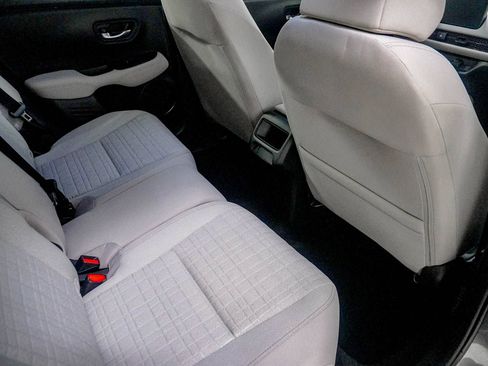 Certified 2026 Honda HR-V LX image 32