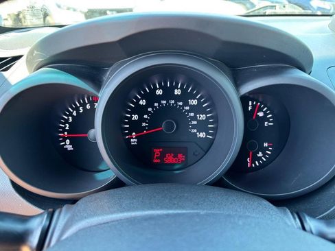 Used 2012 Kia Soul FWD image 21