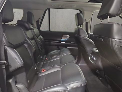 Used 2025 Ford Expedition Max Platinum image 20