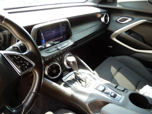 Used 2021 Chevrolet Camaro LT w/ Technology Package RWD image 13