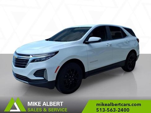 Used 2022 Chevrolet Equinox LT w/ Driver Convenience Package AWD/4WD image 3