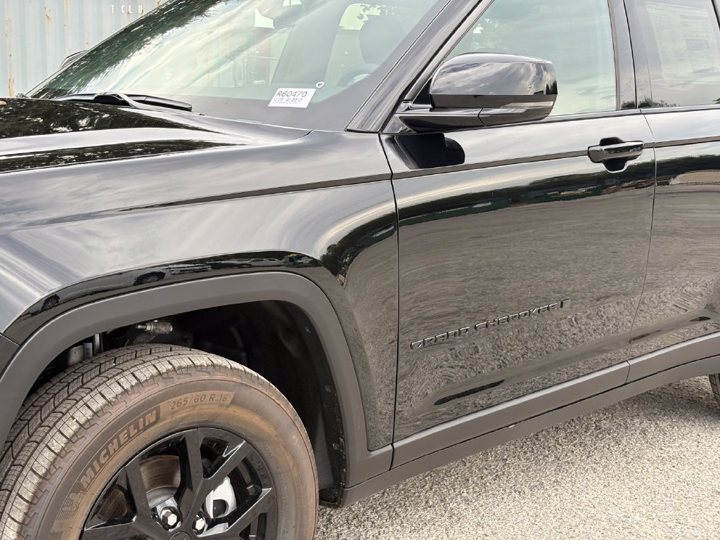 New 2026 Jeep Grand Cherokee Altitude RWD image 11