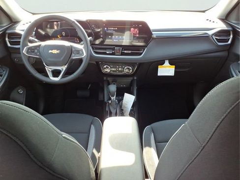 New 2026 Chevrolet TrailBlazer LT AWD/4WD image 12
