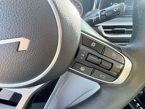 Used 2022 Kia K5 LX image 23