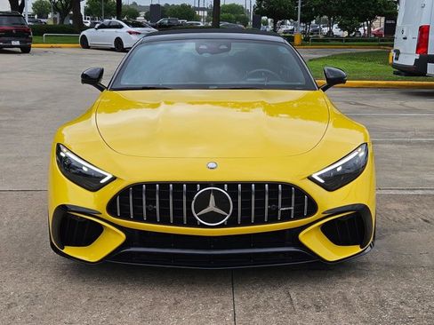Used 2023 Mercedes-Benz SL 63 AMG 4MATIC w/ Driver Assistance Package image 2