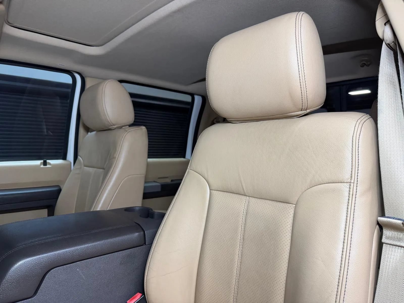 Used 2014 Ford F250 Lariat w/ Lariat Ultimate Package AWD/4WD image 24