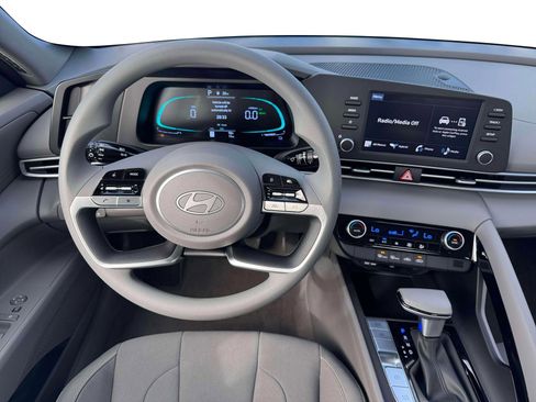 New 2026 Hyundai Elantra Hybrid image 17