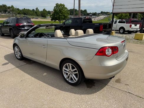 Used 2009 Volkswagen Eos Lux FWD image 21