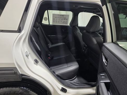 New 2026 Subaru Outback Limited image 32