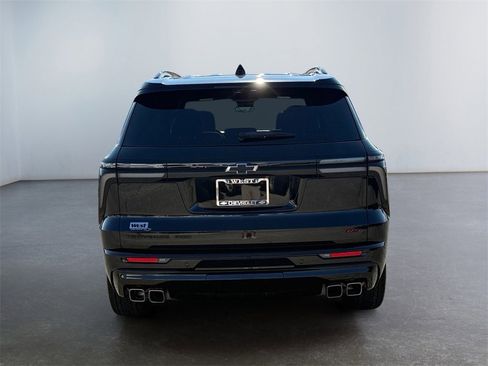 Used 2024 Chevrolet Traverse RS w/ LPO, Floor Liner Package image 4