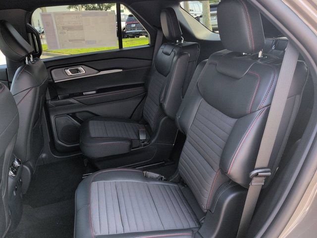 New 2026 Ford Explorer ST-Line w/ ST-Line Street Pack RWD image 14