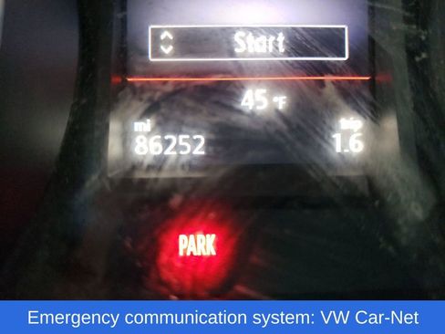 Used 2016 Volkswagen Golf S image 19