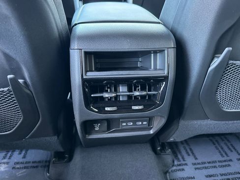 New 2026 Jeep Grand Cherokee Laredo image 15