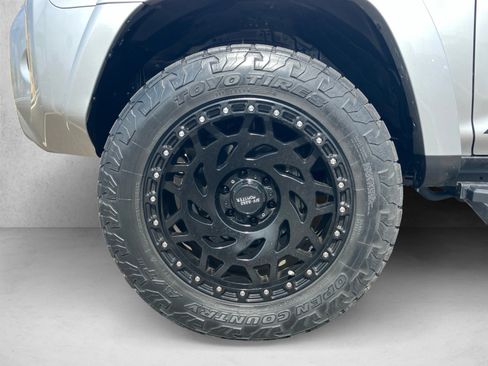 Used 2023 Toyota 4Runner TRD Off-Road Premium w/ Moonroof Package AWD/4WD image 9
