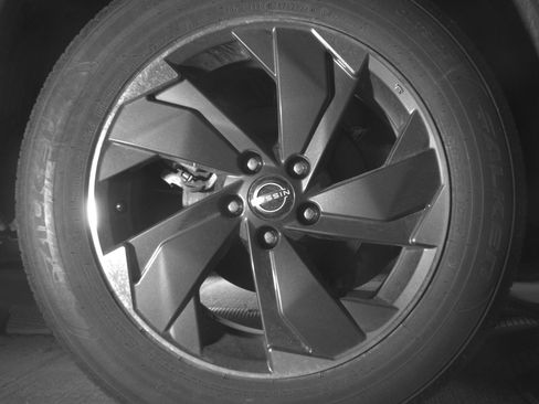 Used 2025 Nissan Rogue SV FWD image 15