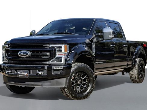 Used 2020 Ford F250 Platinum w/ FX4 Off-Road Package image 4