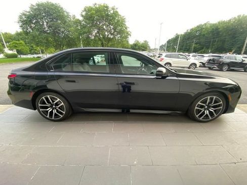 Used 2023 BMW 760i xDrive w/ Parking Assistance Package AWD/4WD image 6