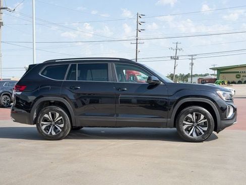 New 2026 Volkswagen Atlas SE FWD image 7