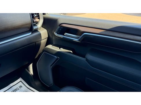 Certified 2025 Chevrolet Silverado 3500 High Country w/ Technology Package image 18