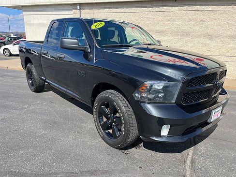Used 2018 RAM 1500 Express w/ Express Value Package AWD/4WD image 2