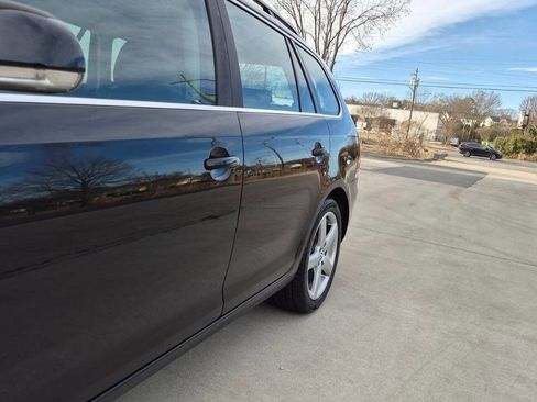 Used 2009 Volkswagen Jetta SEL image 17