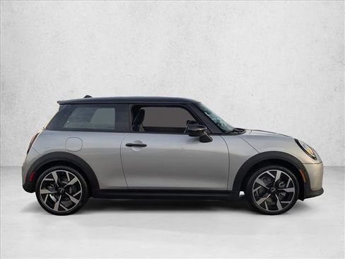 Certified 2025 MINI Cooper S image 4