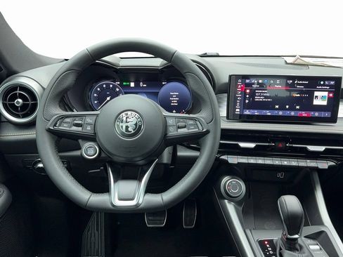 New 2025 Alfa Romeo Tonale w/ Premium Package AWD/4WD image 14