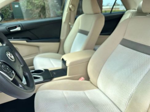 Used 2012 Toyota Camry LE image 18