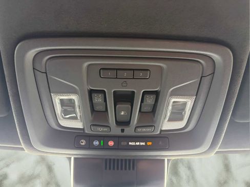 Used 2024 GMC Sierra 1500 Denali Ultimate AWD/4WD image 19