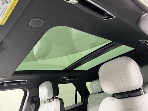 Used 2023 Land Rover Range Rover Sport SE Dynamic image 17