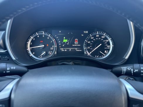 Used 2022 Toyota Highlander XLE image 27