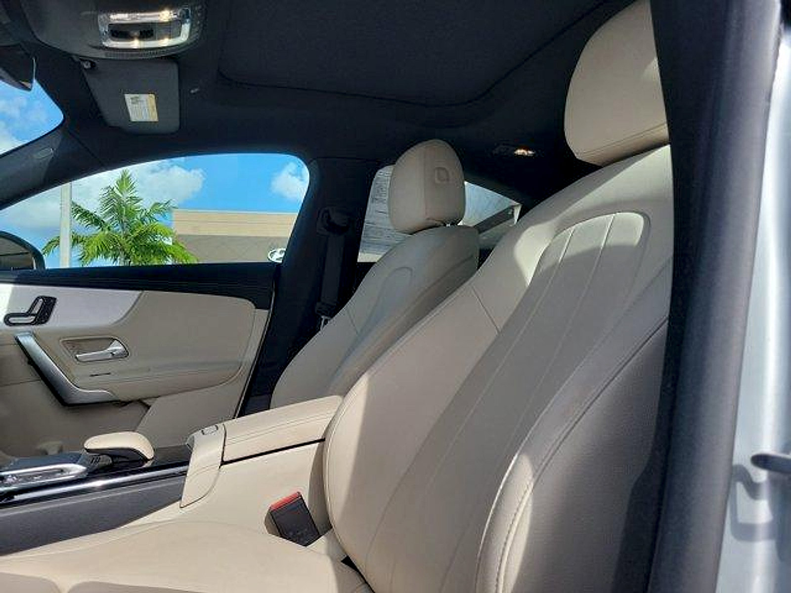 Used 2022 Mercedes-Benz CLA 250 image 24