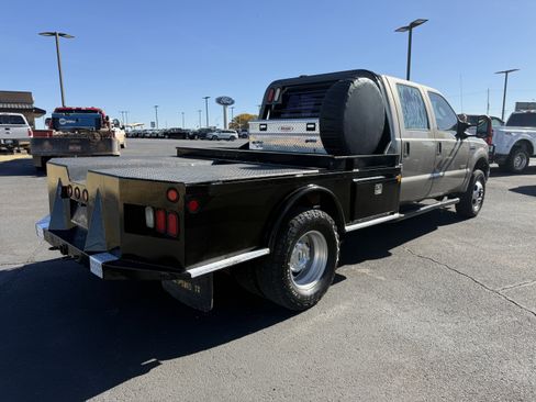 Used 2005 Ford F350 XLT image 3