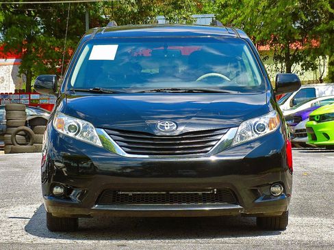 Used 2014 Toyota Sienna LE FWD image 8