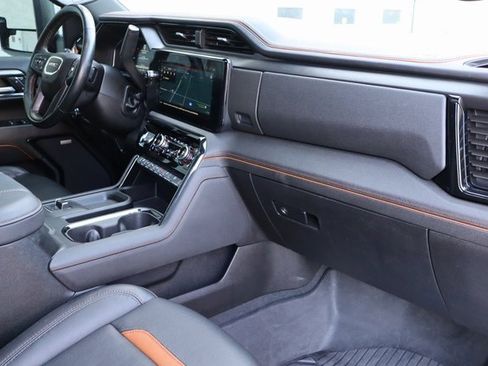 Used 2025 GMC Sierra 2500 AT4 w/ AT4 Premium Plus Package image 37
