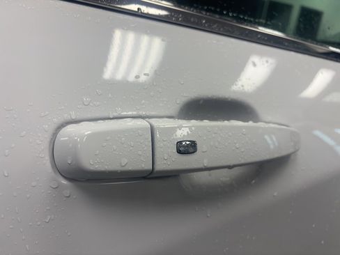 Used 2024 Chevrolet Equinox LT image 11