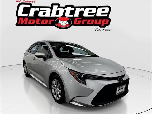 Certified 2024 Toyota Corolla LE image 1