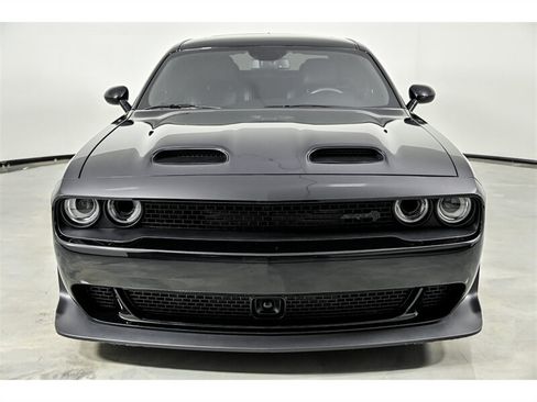 Used 2023 Dodge Challenger SRT Hellcat RWD image 4