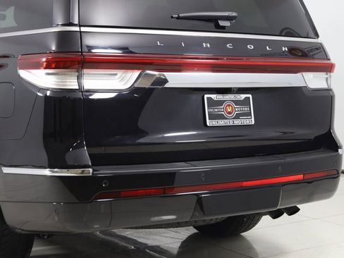 Used 2022 Lincoln Navigator Reserve image 27