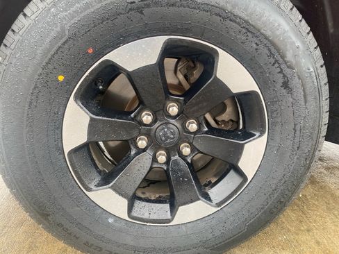 Used 2019 RAM 1500 Rebel image 31