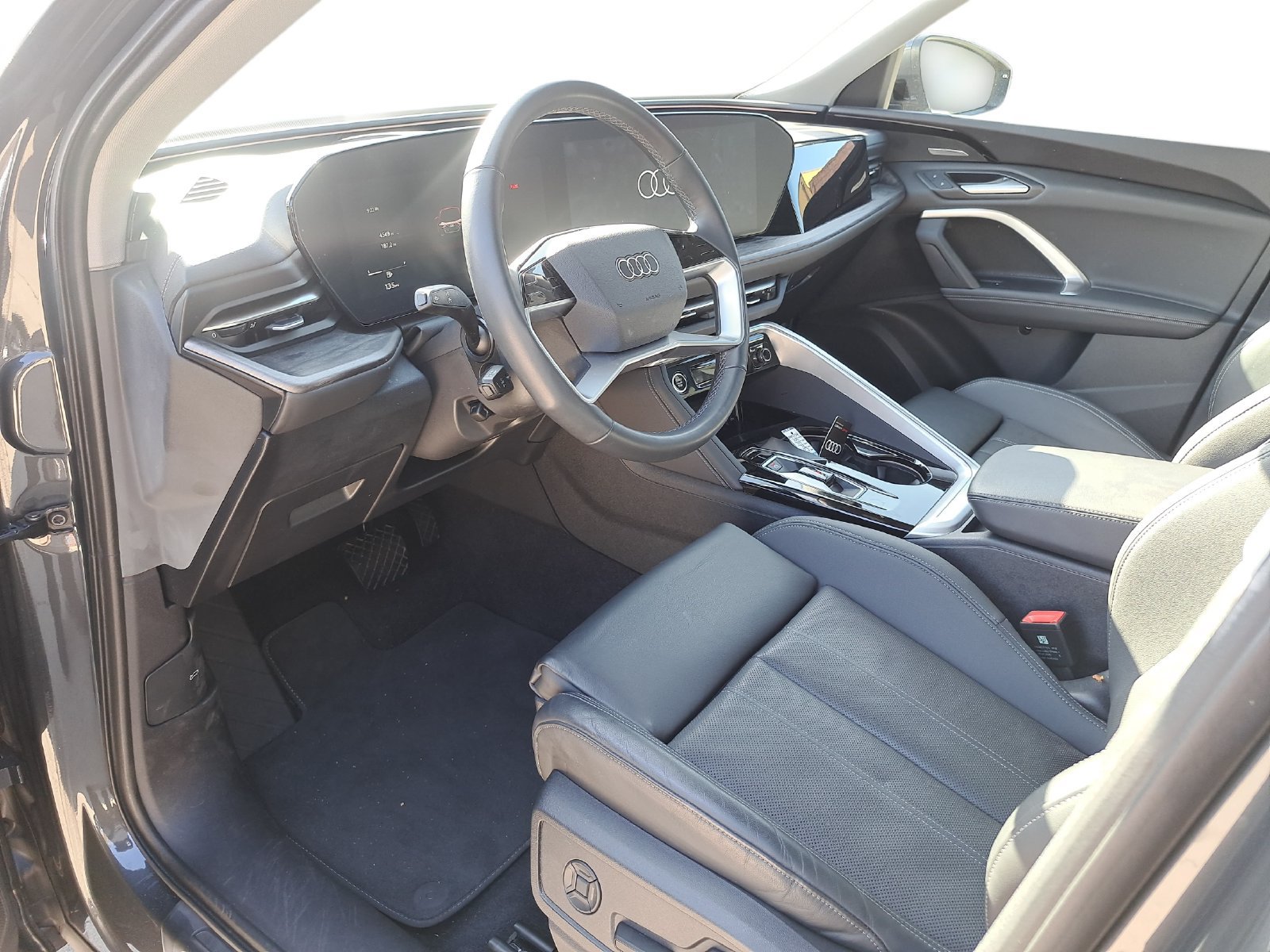 Used 2025 Audi Q5 Premium Plus AWD/4WD image 9