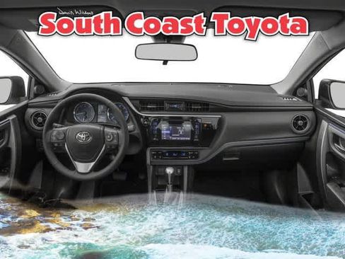 Used 2018 Toyota Corolla LE image 4