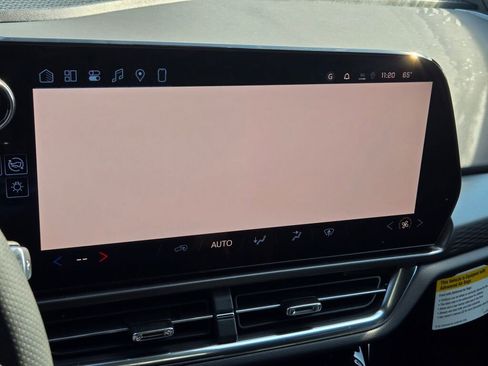 New 2026 Chevrolet Equinox EV LT image 22