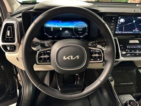 Certified 2023 Kia Sorento SX Prestige image 22