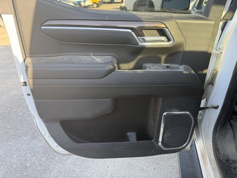 Used 2024 Chevrolet Silverado 1500 LT Trail Boss w/ Protection Package image 12