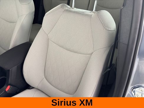 Used 2024 Toyota Corolla Cross L FWD image 8