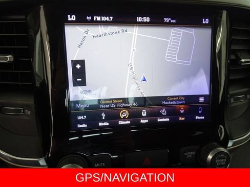 Used 2019 RAM 1500 Laramie AWD/4WD image 15