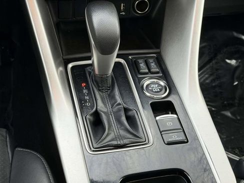 Used 2022 Mitsubishi Eclipse Cross SE image 18