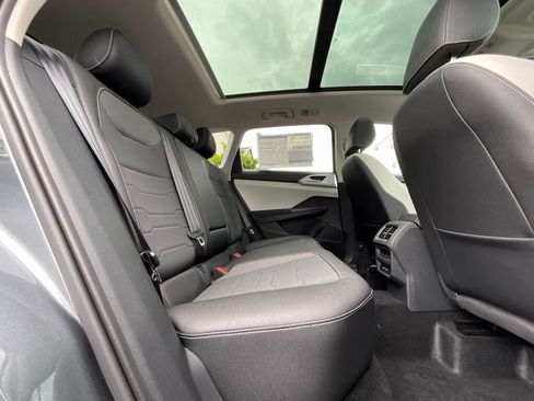 New 2026 Volkswagen Taos SE AWD/4WD image 14